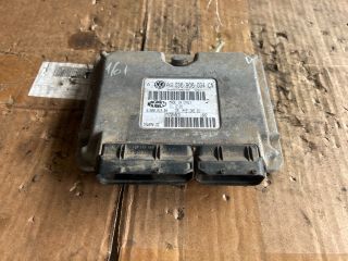 bontott VW GOLF IV Motorvezérlő