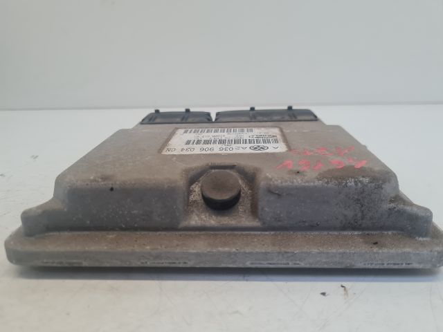 bontott VW GOLF IV Motorvezérlő