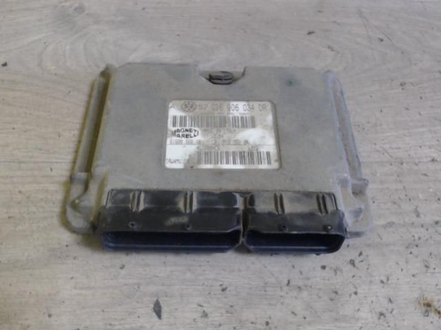 bontott VW GOLF IV Motorvezérlő