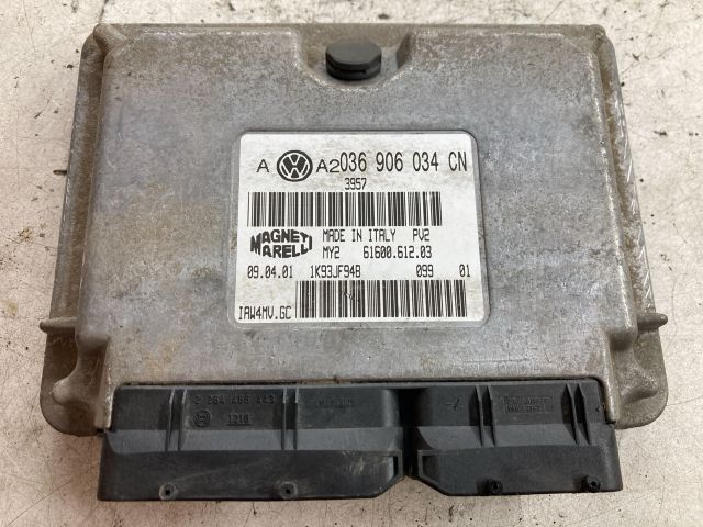 bontott VW GOLF IV Motorvezérlő