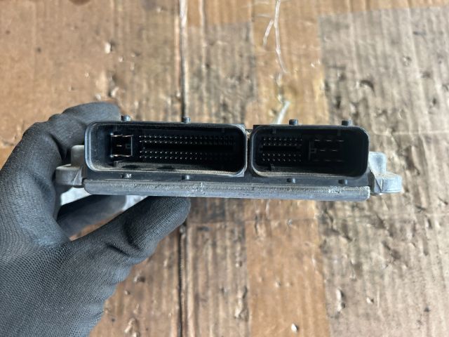 bontott VW GOLF IV Motorvezérlő