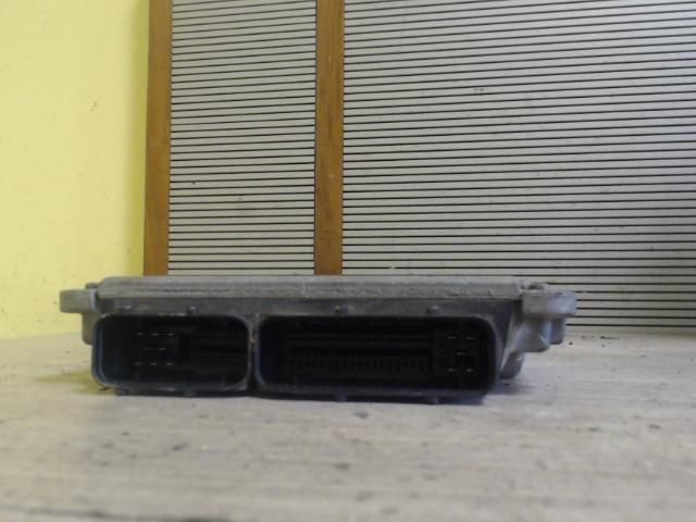 bontott VW GOLF IV Motorvezérlő