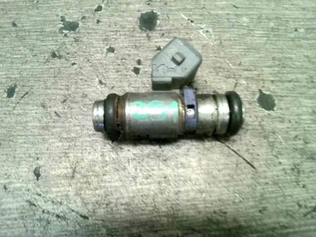 bontott VW GOLF IV Porlasztó (1 db)