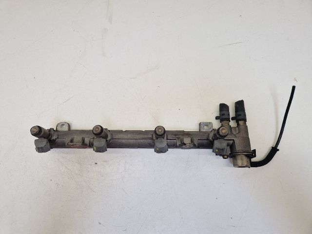 bontott VW GOLF IV Porlasztó Sor / Híd