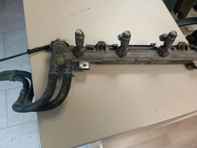 bontott VW GOLF IV Porlasztó Sor / Híd