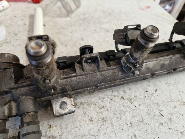 bontott VW GOLF IV Porlasztó Sor / Híd