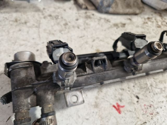 bontott VW GOLF IV Porlasztó Sor / Híd