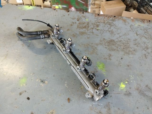 bontott VW GOLF IV Porlasztó Sor / Híd