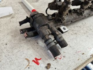 bontott VW GOLF IV Porlasztó Sor / Híd