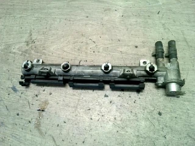 bontott VW GOLF IV Porlasztó Sor / Híd