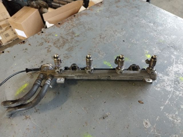 bontott VW GOLF IV Porlasztó Sor / Híd