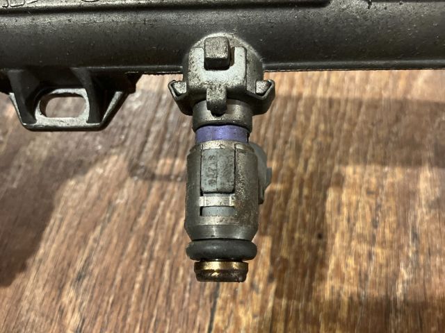 bontott VW GOLF IV Porlasztó Sor / Híd