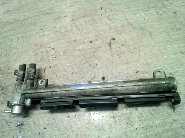 bontott VW GOLF IV Porlasztó Sor / Híd