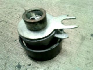 bontott VW GOLF IV Szíjfeszítő Görgő