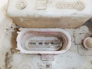 bontott VW GOLF IV Üzemanyag Szivattyú