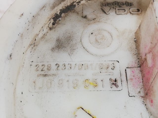 bontott VW GOLF IV Üzemanyag Szivattyú