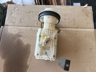 bontott VW GOLF IV Üzemanyag Szivattyú