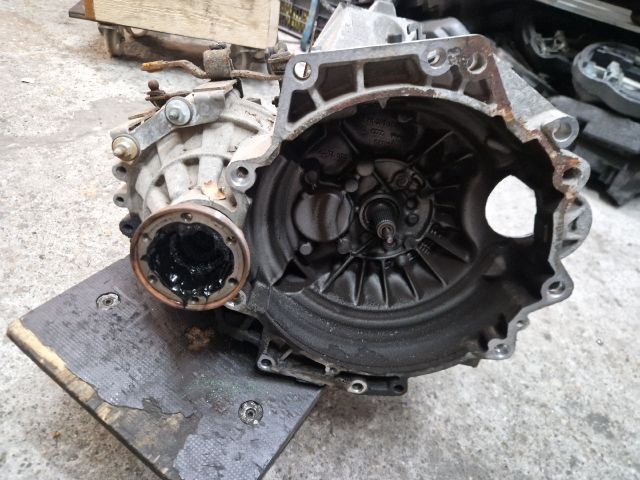bontott VW GOLF IV Váltó (Mechanikus)
