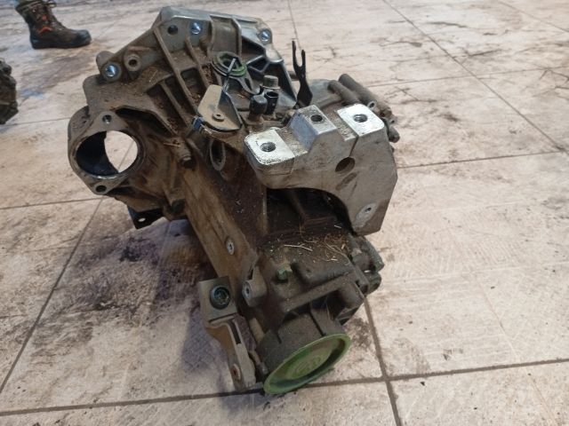 bontott VW GOLF IV Váltó (Mechanikus)