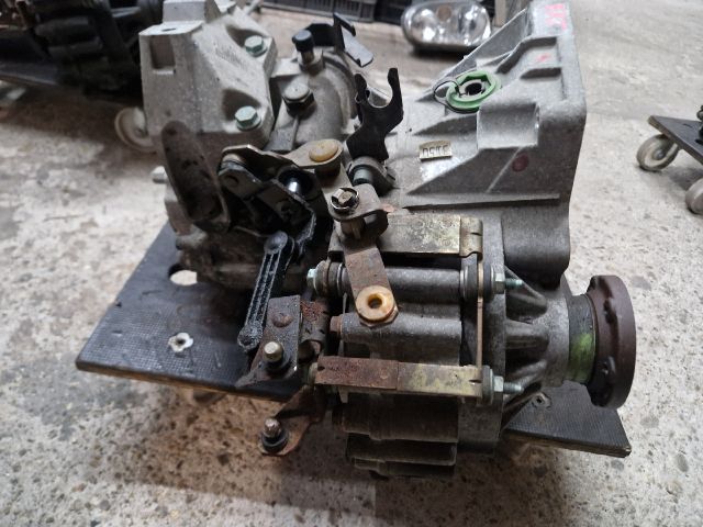 bontott VW GOLF IV Váltó (Mechanikus)