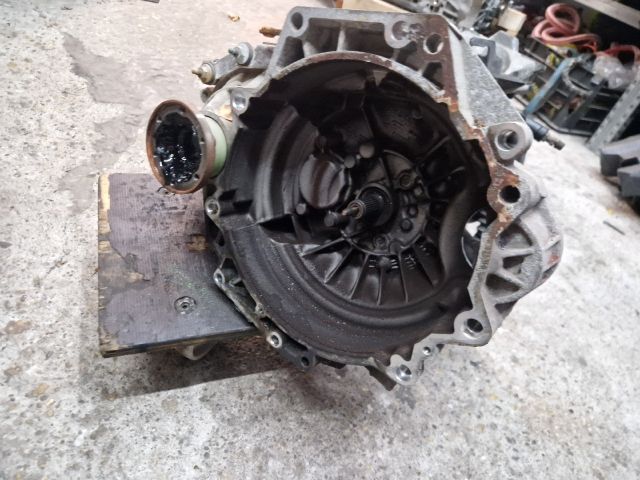 bontott VW GOLF IV Váltó (Mechanikus)