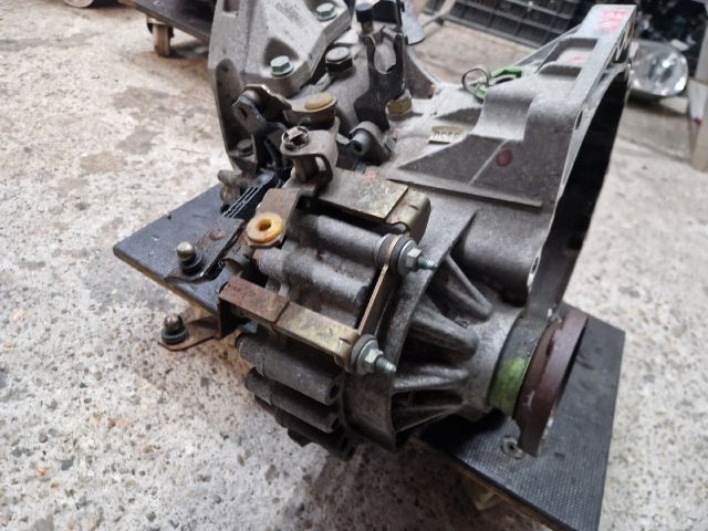 bontott VW GOLF IV Váltó (Mechanikus)