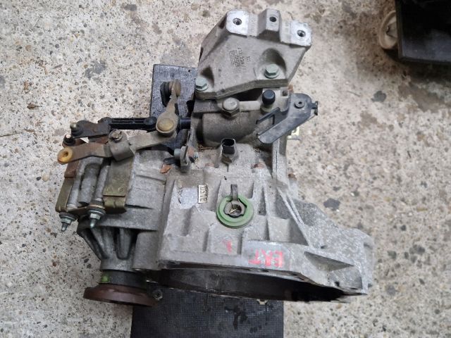 bontott VW GOLF IV Váltó (Mechanikus)