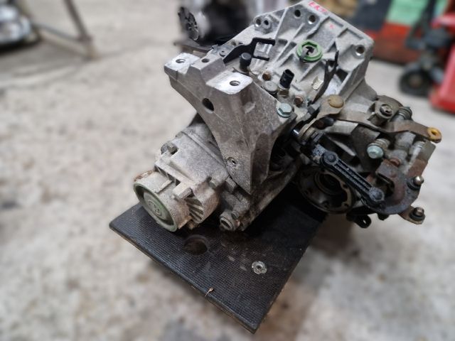 bontott VW GOLF IV Váltó (Mechanikus)