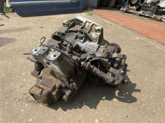 bontott VW GOLF IV Váltó (Mechanikus)