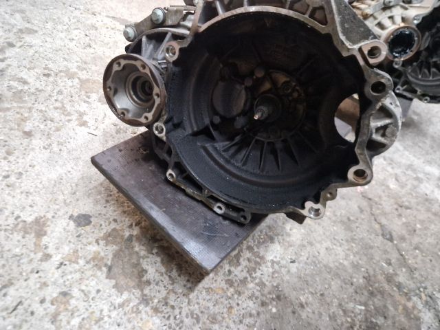 bontott VW GOLF IV Váltó (Mechanikus)