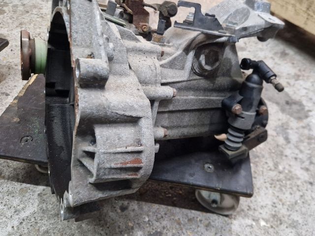 bontott VW GOLF IV Váltó (Mechanikus)