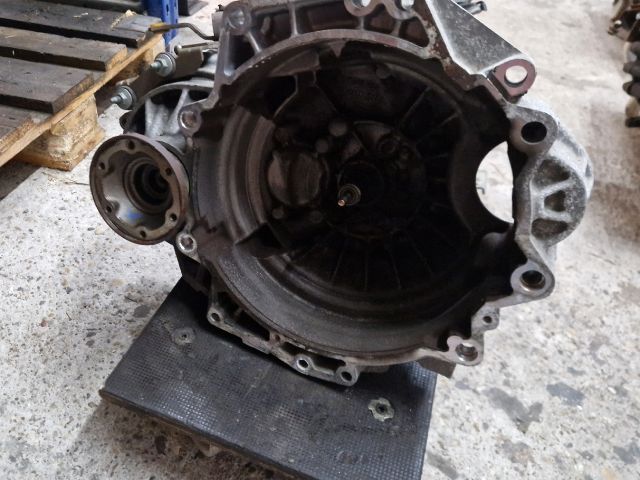 bontott VW GOLF IV Váltó (Mechanikus)