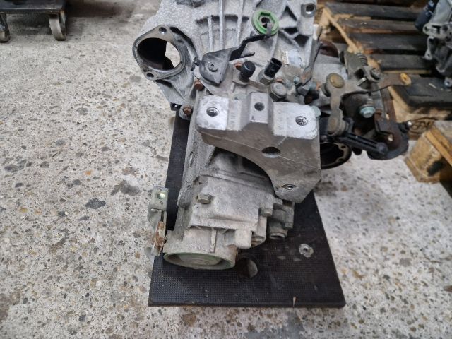 bontott VW GOLF IV Váltó (Mechanikus)