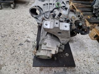bontott VW GOLF IV Váltó (Mechanikus)