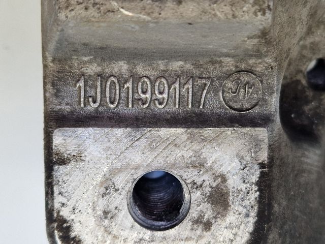 bontott VW GOLF IV Váltó Tartó Bak (Pozíciófüggetlen)