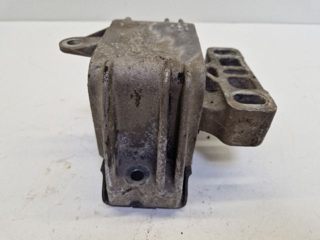 bontott VW GOLF IV Váltó Tartó Bak (Pozíciófüggetlen)