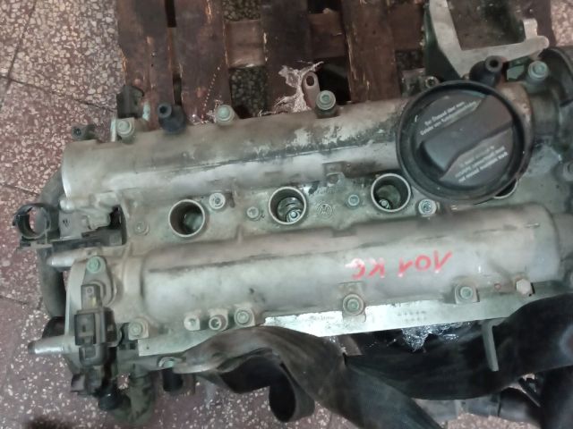 bontott VW GOLF IV Vezérműtengely Házzal