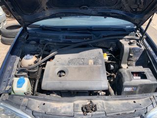 bontott VW GOLF IV Vezérműtengely Házzal