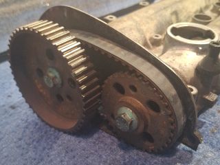 bontott VW GOLF IV Vezérműtengely Házzal