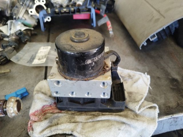 bontott VW GOLF IV ABS Kocka