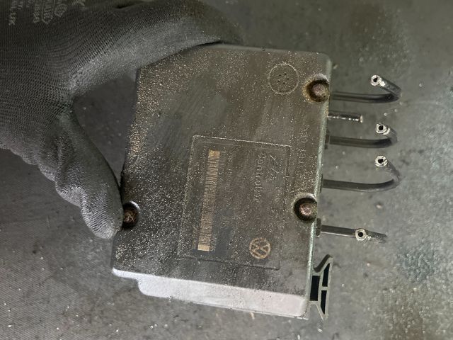 bontott VW GOLF IV ABS Kocka