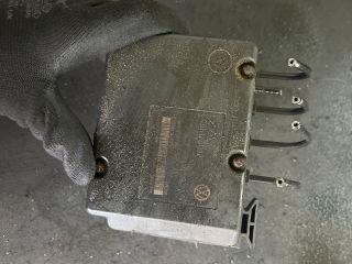 bontott VW GOLF IV ABS Kocka