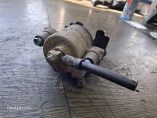 bontott VW GOLF IV Bal első Féknyereg Munkahengerrel