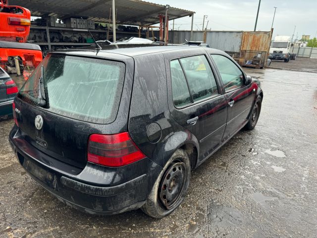 bontott VW GOLF IV Bal hátsó Féknyereg Munkahengerrel