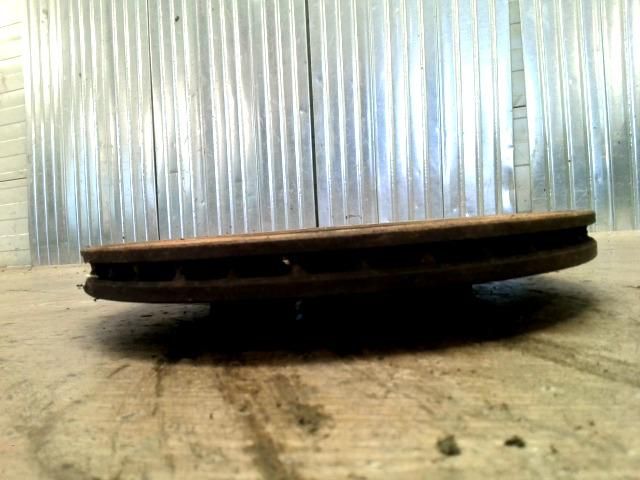 bontott VW GOLF IV Első Féktárcsa