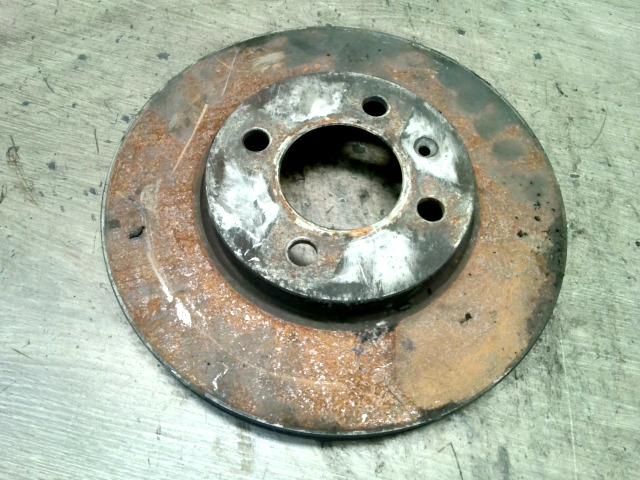 bontott VW GOLF IV Első Féktárcsa