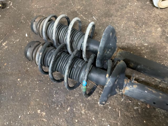 bontott VW GOLF IV Első Lengéscsillapító Pár