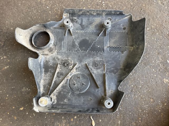 bontott VW GOLF IV Felső Motorburkolat