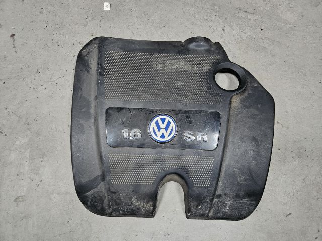 bontott VW GOLF IV Felső Motorburkolat