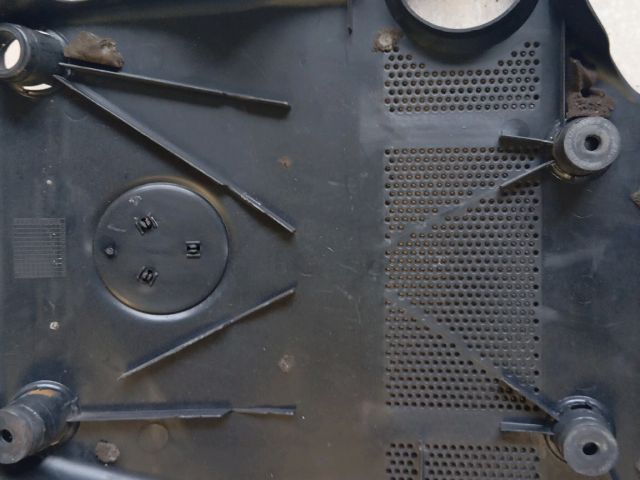 bontott VW GOLF IV Felső Motorburkolat